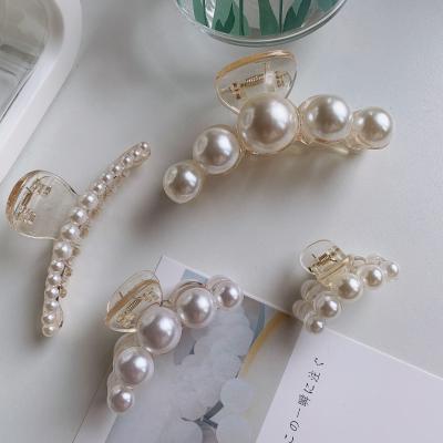 China Hair Clip Elegant Pearl Hair Claw Plastic Hairpins Hair Accessories For Girls for sale