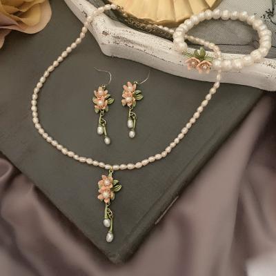 China Vintage Art Retro Freshwater Pearl Necklace Bangle Earring Set All-match Ladies Peach Blossom Necklace Dubai Jewelry Sets for sale