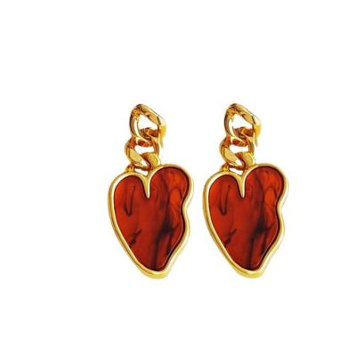 China 2022 French Minimal Irregular Chain Style Jewelry TRENDY Red Heart Shaped Earrings for sale