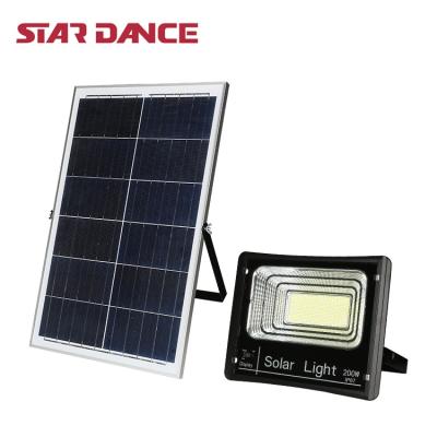 China Sports Stadiums Aluminum Outdoor Waterproof Ip67 25w 40w 60w 120w 200w LED Remote Control Solar Flood Light for sale