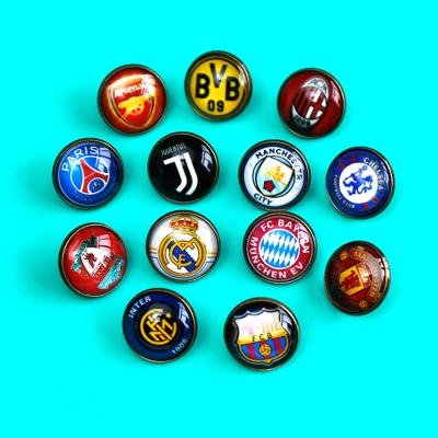 China Wholesale custom team football metal round icons metal badge for gift for sale