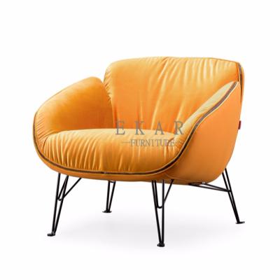 China Modern Style Living Room Super Comfortable Yellow Fabric Leisure Chair for sale