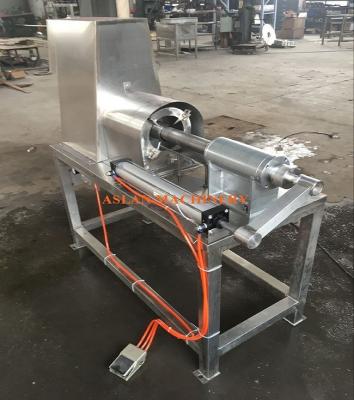 China Pineapple peeling pineapple peeler and core removing machine pineapple peeling machine for sale