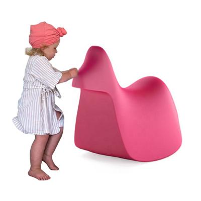 China Modern Modern Fiberglass Horse Shape Fancy Kids Sneak Low Animal Child Stool Chair For Living Room Te koop