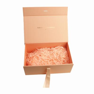 China Brand Recyclable Custom Paper Apparel Packaging Luxury Cardboard Folding Magnetic Gift Box With Ribbon for sale