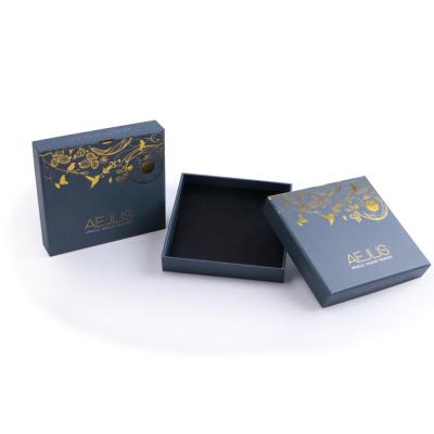 China 2021 New Recyclable Custom Design Printed Recyclable Cardboard Cosmetic Box With Embossing Box Bottom And Lid for sale