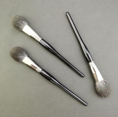 China Soft Plastic Handle Blush Loose Cream Powder Makeup Brush Animal Hair Facial Cleansing Makeup Brushes for sale