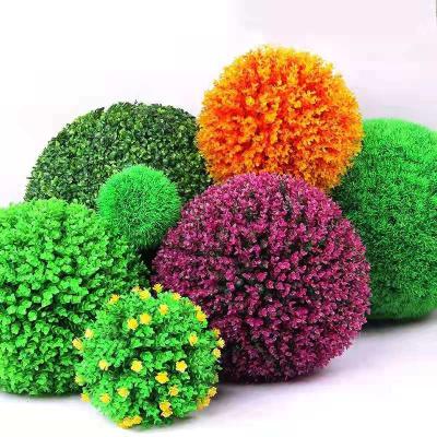 China Art Decor Simulation Grass Baseball Stadium Mall Ceiling Decoration Hanging Milan Eucalypta Plant Window Plastic Grass Ball Green for sale