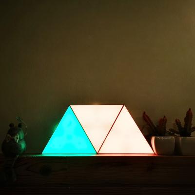 China 2022 Modern New Decorative Triangle LED Shape Lights Modular Smart Panels for sale