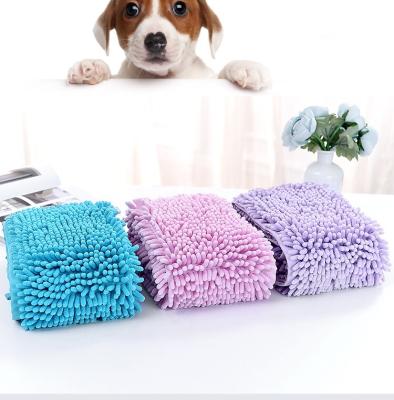 China New Sustainable Absorbent Microfiber Dog Bath Durable Quick Dry Towel With Pockets for sale