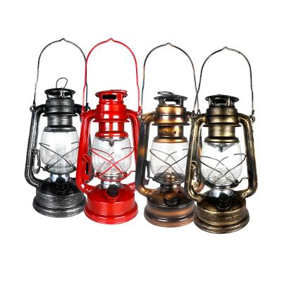 China Classic Outing Mate Outdoor Camping Retro Nostalgia Design Iron Kerosene Lantern Hand Held Kerosene Lamp for sale