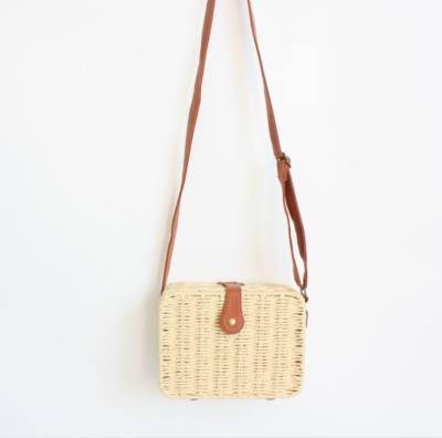 China Fashion Handbags Wholesale Natural Paper Straw Bags High Quality Hand Woven Ladies Women Paper Straw Bags Beach Tote Bags for sale