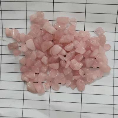 China Wholesale Cat's Eye Natural Rose Irregular Quartz Gravel Stone 8-12mm for sale