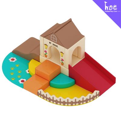 China Pequeño tamaño lindo interior juegos suaves preescolares, niños pequeños juegos suaves estructuras en venta