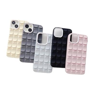 China Shockproof Luxury designers are selling the new 15Promax phone cases in plaid and plaid squares for 15pro 15plus 15 14promax 13 12 11 for sale