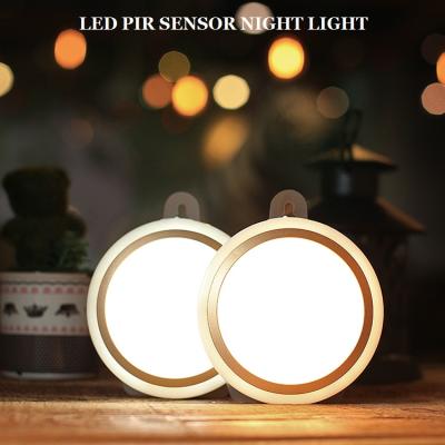 China New Design LED PIR Sensor Night Lamp Led Motion Sensor Body Bed Night Light for Bedroom for sale