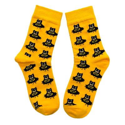 China China Breathable 021 Knitted Popular Vanguard Custom Woven Mens Clothing Bulk Full Load Custom Woven Bat Tag Happy Fancy Yellow Animal Socks for sale