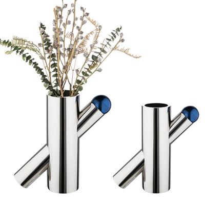 China Modern Light Luxury Silver High-end Villa Hotel Vase Customization Mirror 304 Stainless Steel Vase Metal Vase Desk Ornaments for sale