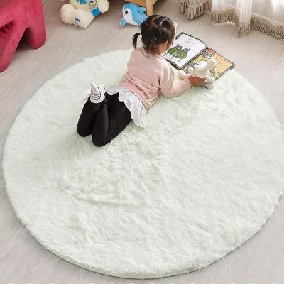 China Non Slip Multiple Styles Cold Proof Soft Round PV Velvet Area Rug for sale