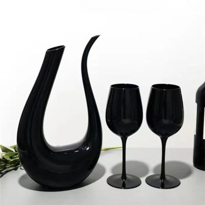 China Manual Grinding and Polishing Custom Design European Style Unique Custom Crystal Rotating Shape Glass Wine Decanter for sale