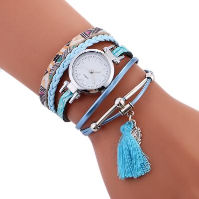 China Hot-selling Diamond-encrusted Women's Tassel Watch popular quartz watch bracelet minimalist student watch for sale