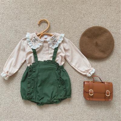 China Viable Wholesale Custom Autumn New Girls Children's Flower Bud Ties Cute Vintage Shorts Baby Bib Pants for sale