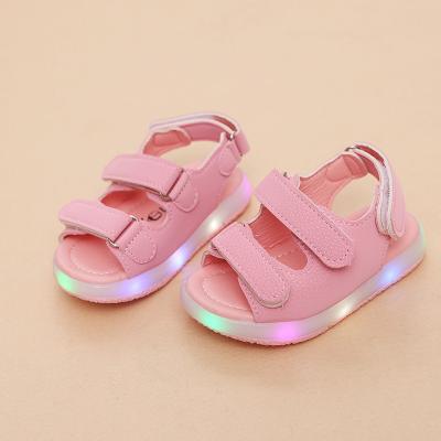 China Fashion/Flat/Led Kids Sandals With Light Summer Kids LED Shoes Boys Beach Sandals for sale