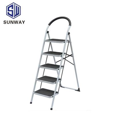 China Latest Design New Arrival Movable Folding Platform Garden Ladders Steel Ladder for sale