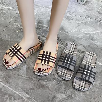 China Designer Luxury Brand Fashion Bedroom Slippers Beach Breathable Indoor Indoor Outdoor Designer Slides Slides Men for sale