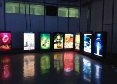 China Slim Cabinet SMD LED Poster Display P5 , Lightness Led Light Box Screen Rental for sale