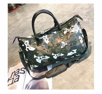 China 2019 New Leisure and Fashion Trend Camouflage Duffle Speed ​​Sports Gym Shoulder Tote Waterproof Weekend Bags Travel Bag Oxford Outdoor Luggage for sale