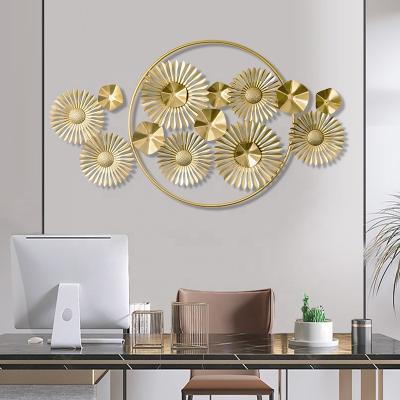 China Sun Flower Modular Gold Circle Light Luxury Metal Wall Decorations for sale