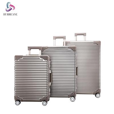 China Classic Custom High Quality Black 3 Pcs Set Business Aluminum 24 Inch Case Luggage Bags For Man for sale