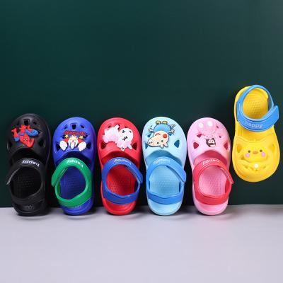 China 2021 Cute Animal Alphabet Pattern EVA KIDS CHOKE Durable Children Customized EVA Garden Chokes Shoes Sandals Slippers Kids for sale