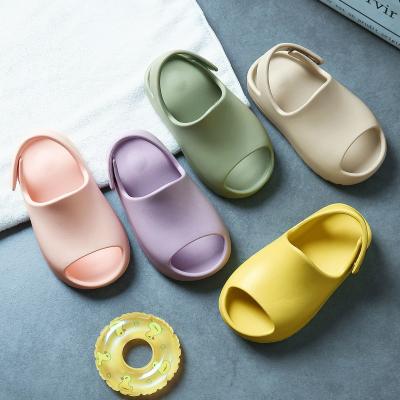 China Around 2021 New Kid Yeezy Sandals Infant Slippers, Baby Yeezy Shoes, Toddler Yeezy Slides for sale