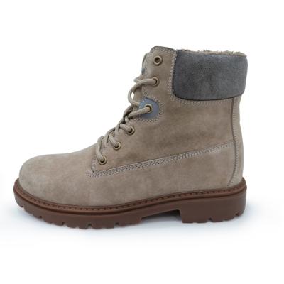 China Flat Outdoor Classic Styles Premium Winter High Cut Shoes Botas High Quality Mens Boots for sale