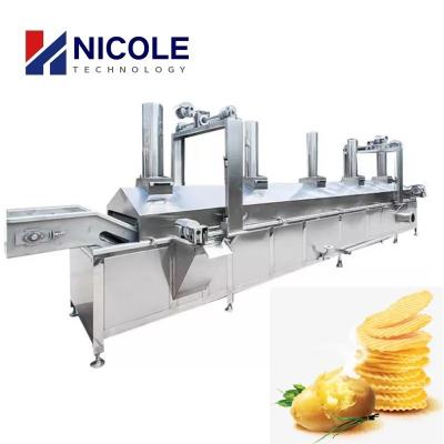 Cina Tipo continuo patata Chip Fryer Equipment della cinghia della friggitrice multifunzionale della pallina in vendita