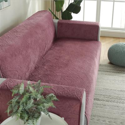 China Durable High Quality Quilted Velvet Polyester Sofa Cover Large Pet Couch Sofa Protective Cover for sale