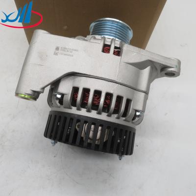 Cina 420Hp HOWO A7 D12 Engine Alternator VG1246090005 in vendita