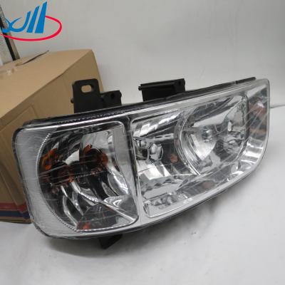 Cina HEADLAMP FIT FOR BLUEBIRD 26060-5E910 in vendita