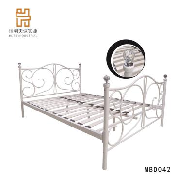 China Wholesale Durable Customize Modern Design Queen Size Metal Bed Frame With Crystal Balls for sale