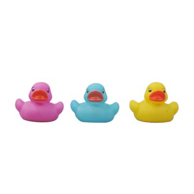 China Play Fun Classic Toy Yellow Duck Shape Cute Waterproof Light Up Bath Toys Baby Toddlers Baby Animal Bath Toys Set for sale