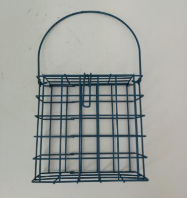 China Simple Outdoor Attractive Suet Bird Feeder Iron Wire Material Hanging Suet Cake for sale