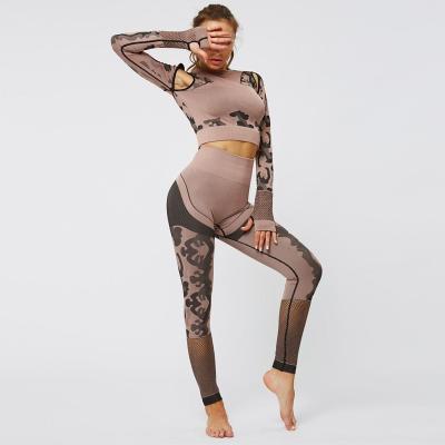 China Wholesale Breathable Tights Hip Workout Leggings Set Gym Long Sleeve High Waisted Yoga Set for sale