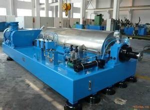 China Horizontal Centrifugal Decanter Centrifuges 2 / 3 Phase For Industrial Waste Water Treatme for sale