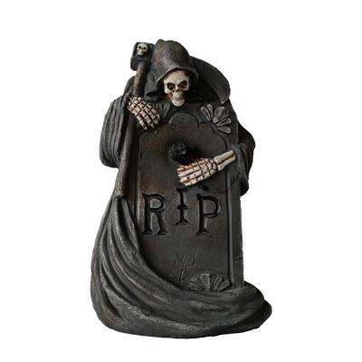 China Europe Resin Grave Sculpture Guardian Decorations Holiday Halloween Skeleton Grave Resin Opens Skulls Guardian Grave Ornaments for sale