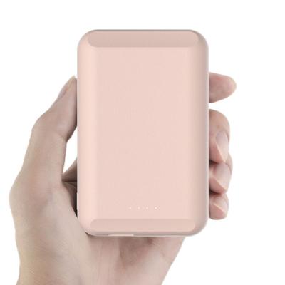 China Luxury Portable Universal Slimoro Mini Fast Charger Magnetic Wireless Charger Power Bank 10000mah 5000mah Palladium QI Power Bank for sale