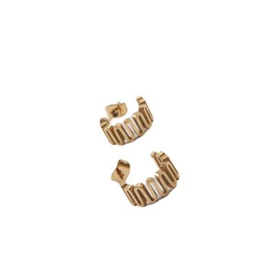 China Wholesale New Arrival Fashion Women's 18K Fashion High Quality Fashion Gold Plated Other Wave Stud Earring For Girls for sale