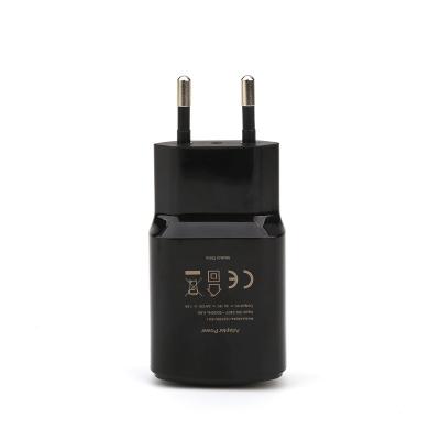 China Gloozy Europe market 18W EU plug CE CB approved pad mobile phone use high quality single USB charger for sale