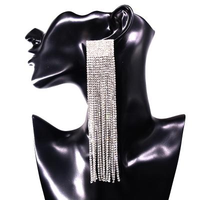 China Full All-match Diamond Tassel Earrings Women Long Rhinestone Claw Earrings Jewelry Casual/Sporting Chain Earrings for sale